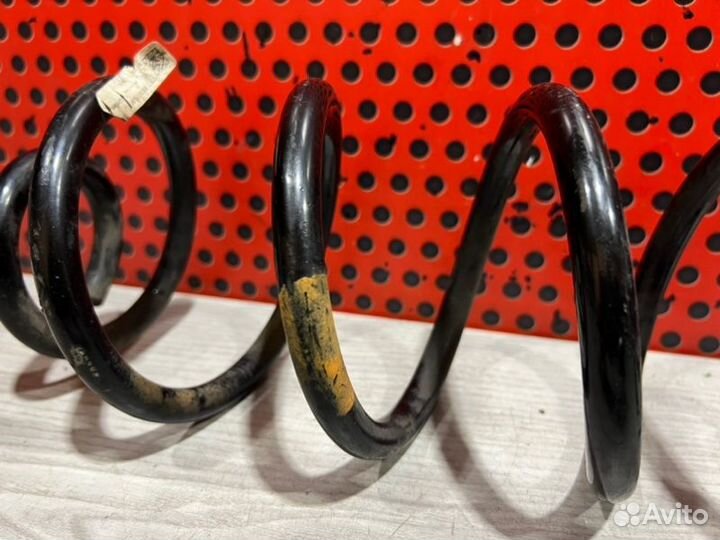 Пружина задняя Porsche Macan 95B 2018