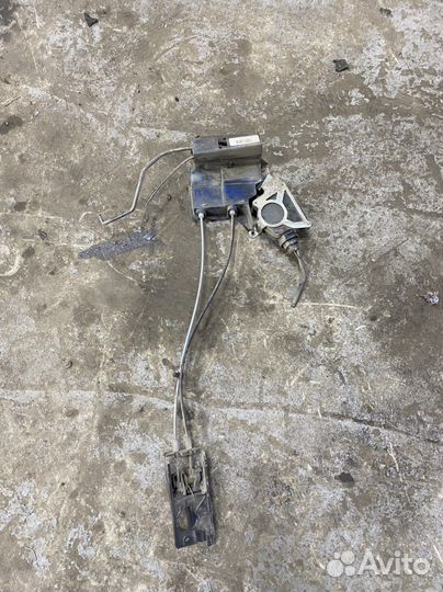 Kia rio 2 замок двери передний левый