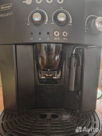 Кофемашина delonghi magnifica