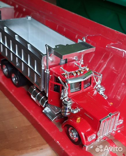 1:43 kenworth W900 от NewRay