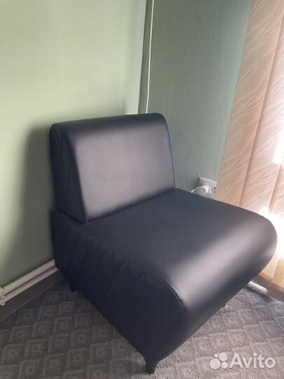 Кожаное кресло бу