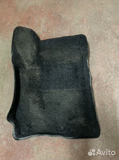 Продается коврики на хундай солярис