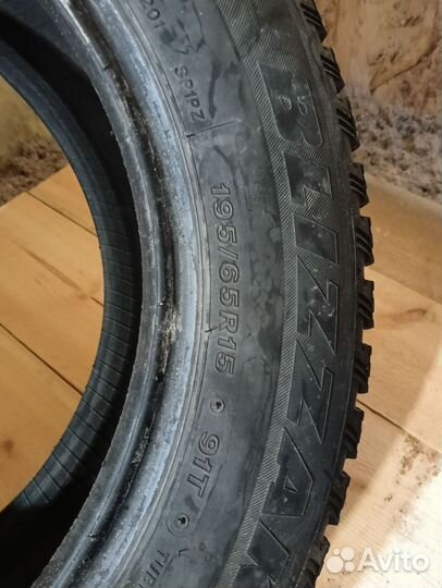 Bridgestone Blizzak Spike-01 195/65 R15 91T