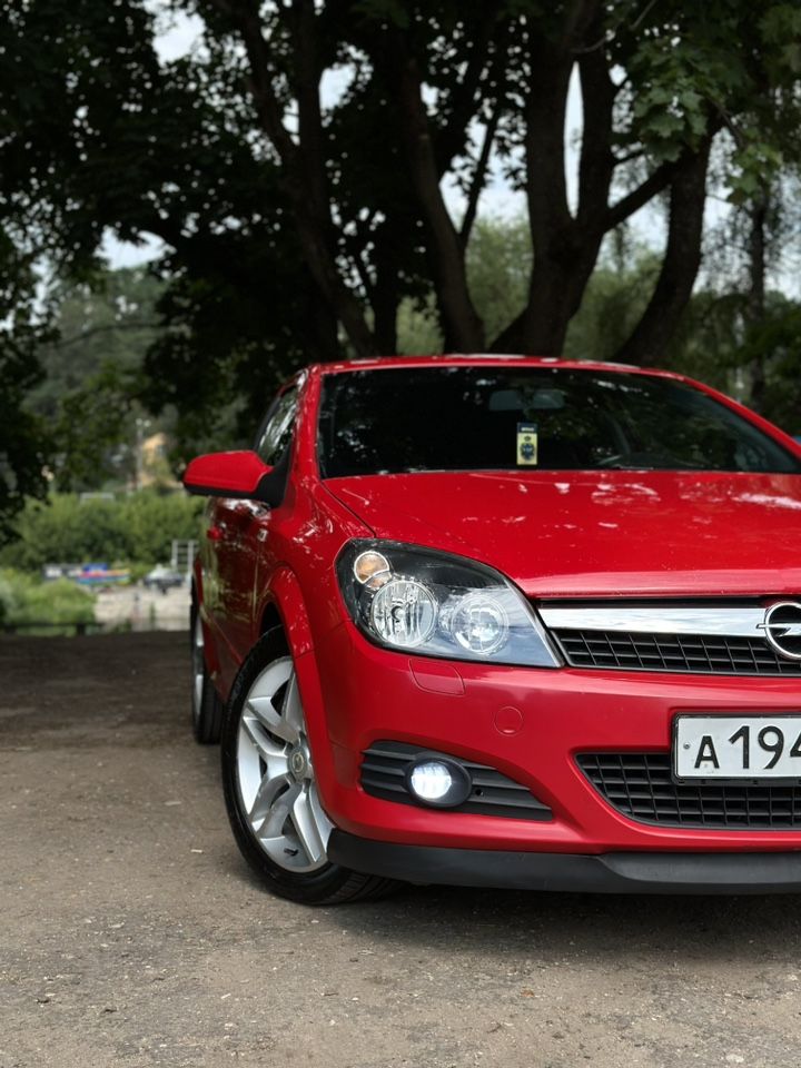 Opel Astra GTC: фото владельца