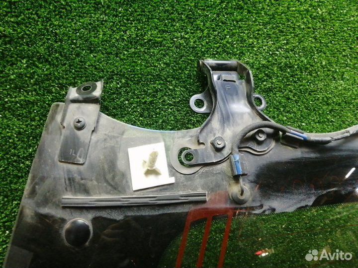 Стекло двери багажника Toyota Land Cruiser Prado