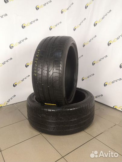 Pirelli P Zero 255/35 R19