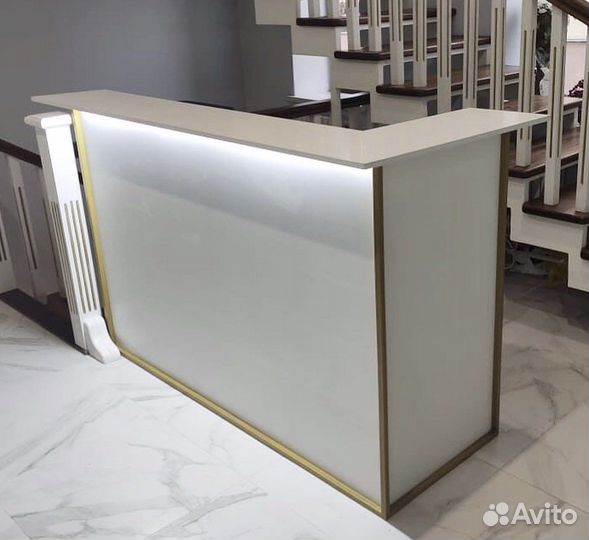 Ресепш угловой с подсветкой