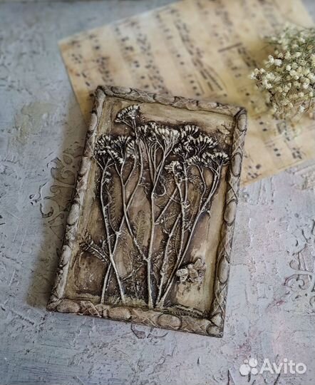 Настенное панно из гипса