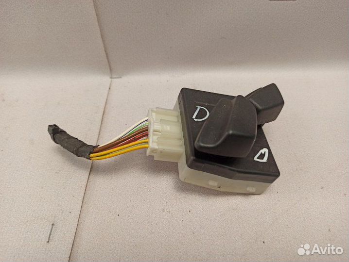 Кнопка регулировки сиденья передняя левая Bmw 5