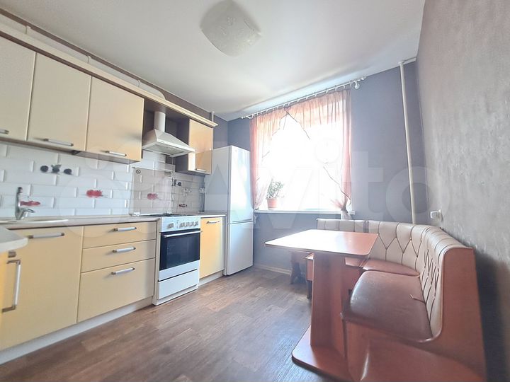 4-к. квартира, 86 м², 8/10 эт.
