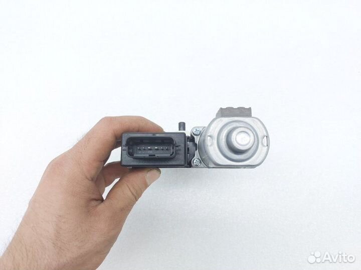 Моторчик стеклоподъемника передний правый Kia
