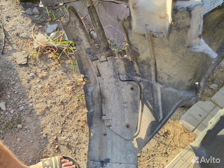 Подкрылки toyota mark x120