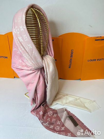 Кашемировый платок Louis Vuitton 140/140