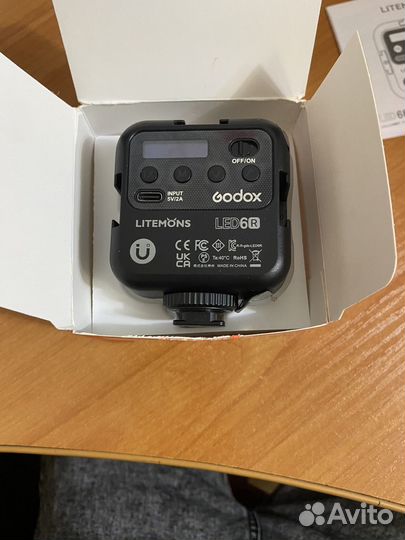 Godox накамерный свет