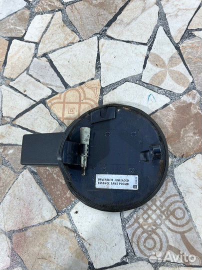 Лючок топливного бака Opel Astra хетчбэк 1.8