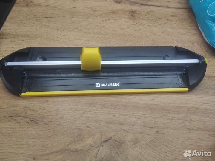 Резак для бумаги роликовый brauberg R5