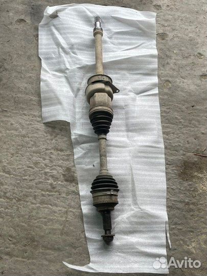 Полуось (привод) передний правый Escape Tribute