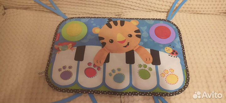 Детское музыкальное пианино Fisher Price