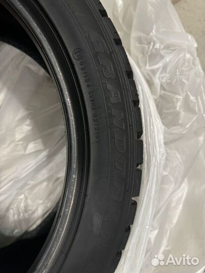 Dunlop Grandtrek Ice 02 275/40 R20 и 315/35 R20 110T