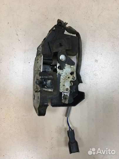 Замок двери передней правой Kia Spectra