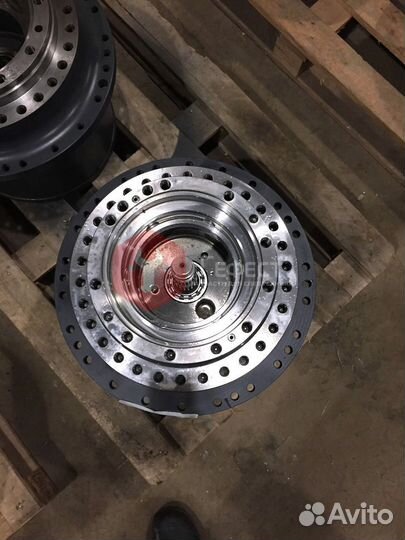 Редуктор хода Volvo EC210DL