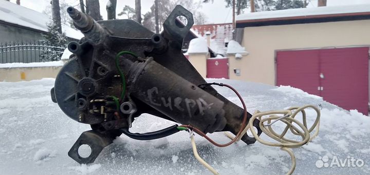 Моторчик очистителя заднего стекла Форд Сиерра