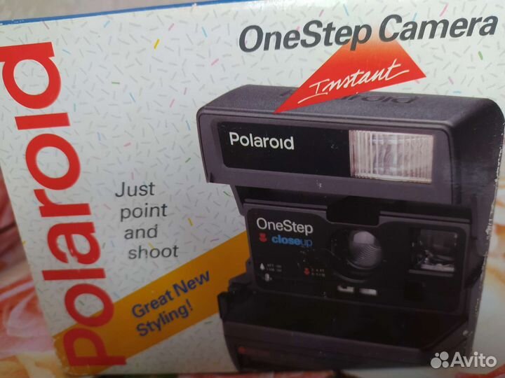 Обычный Полароид фотоаппарат