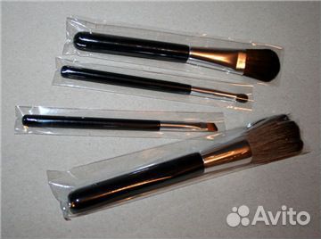 Набор кистей для макияжа от Ив Роше