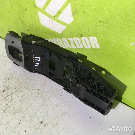 Кронштейн ручки Фольксваген Поло седан рус