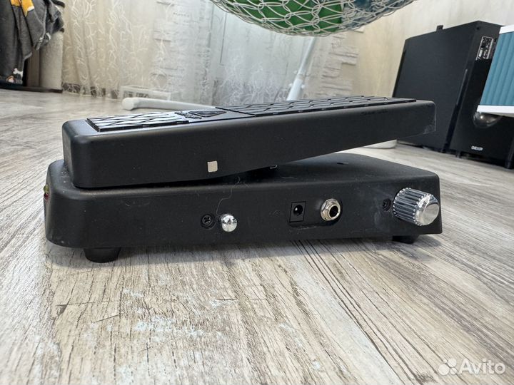 Behringer HB01 wah-wah педаль