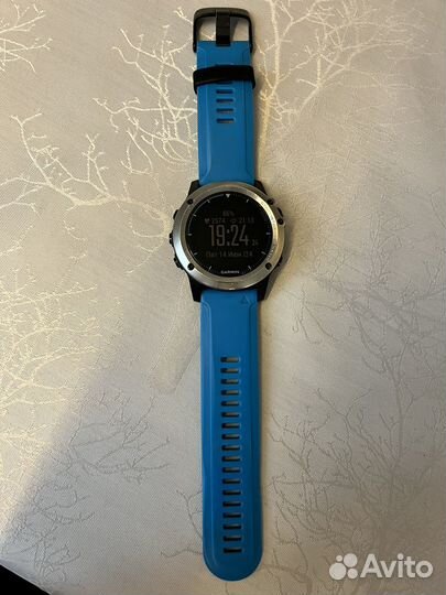 Часы garmin quatix3