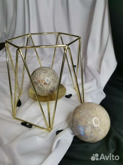 Лунный камень