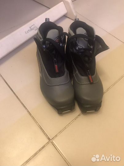 Лыжные ботинки 35 размер