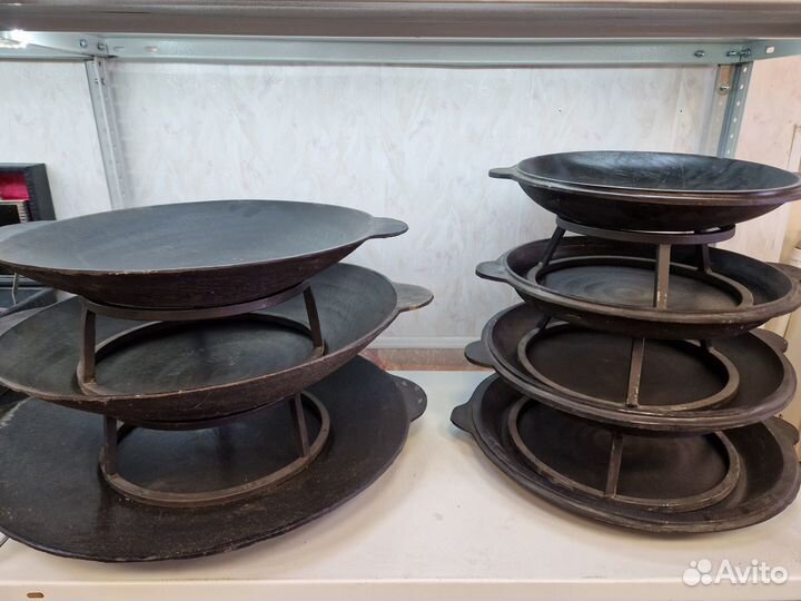 Чугунный садж, крышка-сковородка, подставка