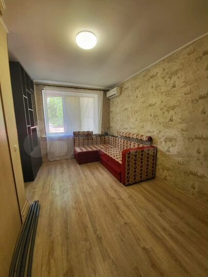 3-к. квартира, 57 м², 1/3 эт.
