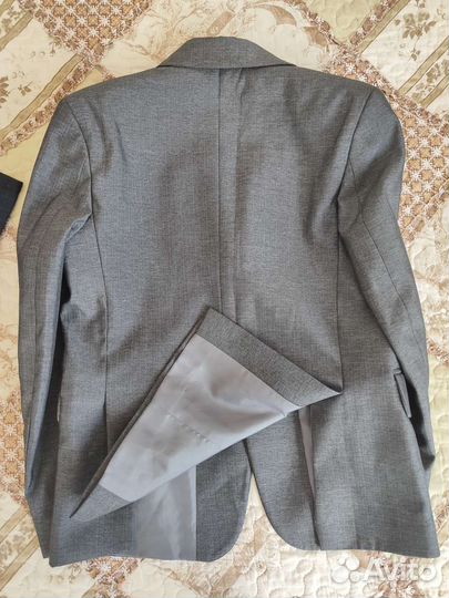 Пиджак, жилет, рубашка, брюки