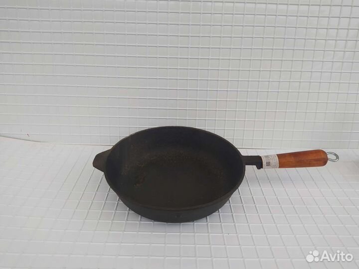 Чугунная сковорода 260/80