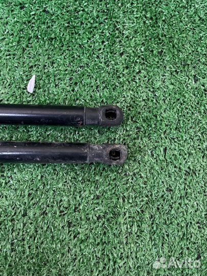 Петля капота Mercedes Benz E Class W207 OM651 2013