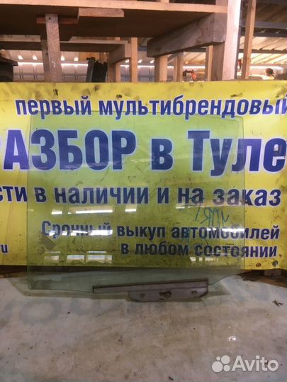 Стекло заднее левое Toyota Yaris