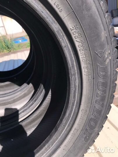 Dunlop SP Winter Ice 01 205/55 R16 94T