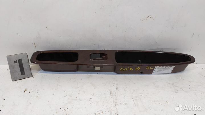 Блок управления стеклоподъемниками toyota Ipsum