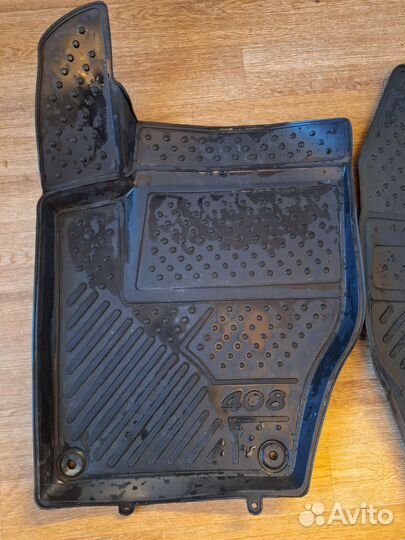 Автомобильные коврики резиновые