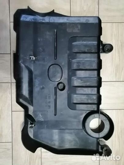 Декоративная крышка двигателя мазда