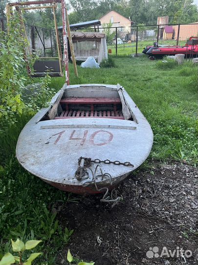 Лодка алюминиевая