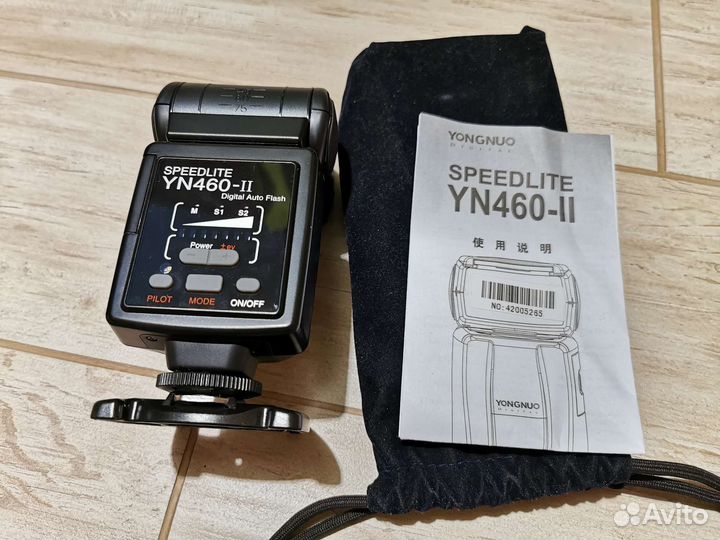 Фотовспышка, радиосинхронизатор, кабель