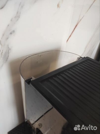 Кофеварка рожковая Redmond RCM-1511