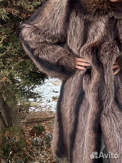 Шуба из енота S - M славик кэрри моб натуральная