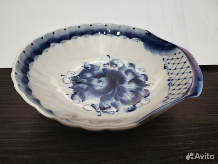 Икорница гжель