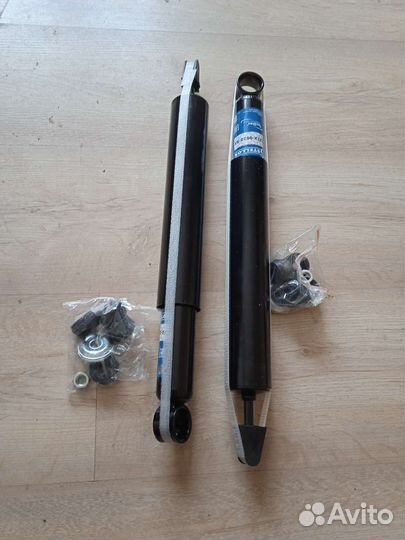 Амортизатор подвески Toyota RAV 4