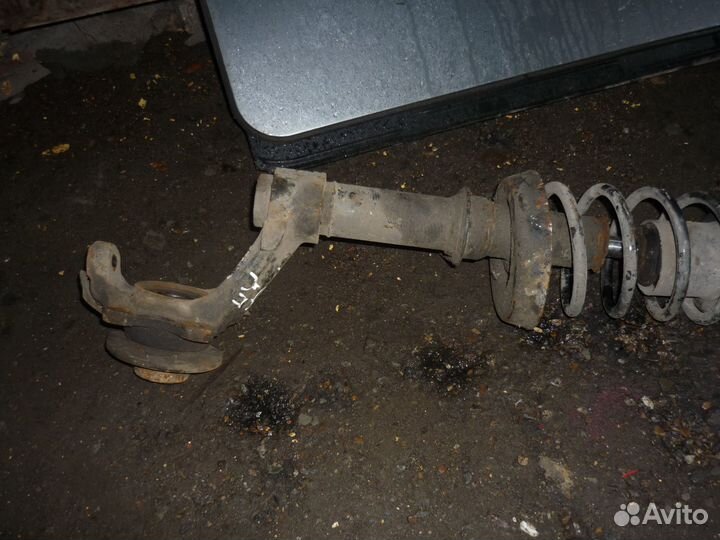 Стойка передняя левая Дэу Нексия